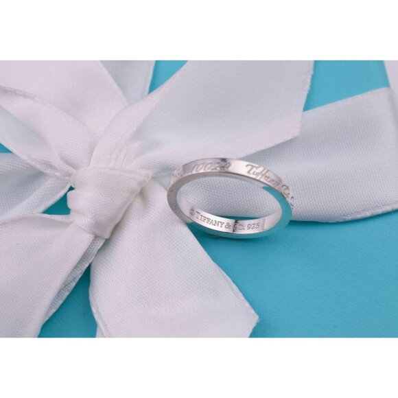 Tiffany & Co. New York Notes Narrow Band Ring in Silver Size 5 - Picture 2 of 9